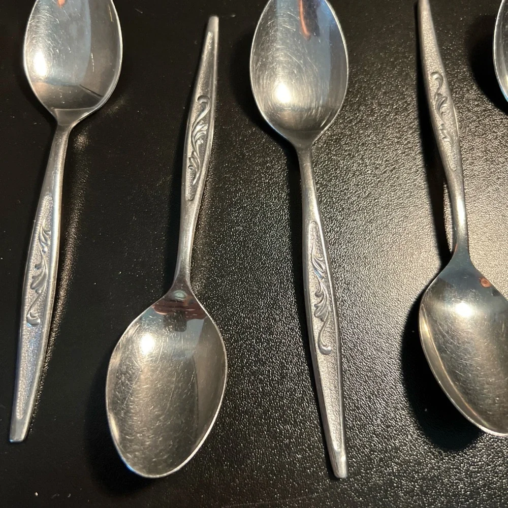 Set of 21 Tea Spoons by Carlton Stainless Japan WOODCREST‎ Flatware 5.5